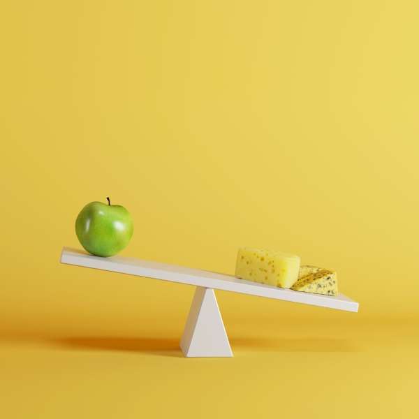 Balance scale demonstrating the essence of algebraic equations.